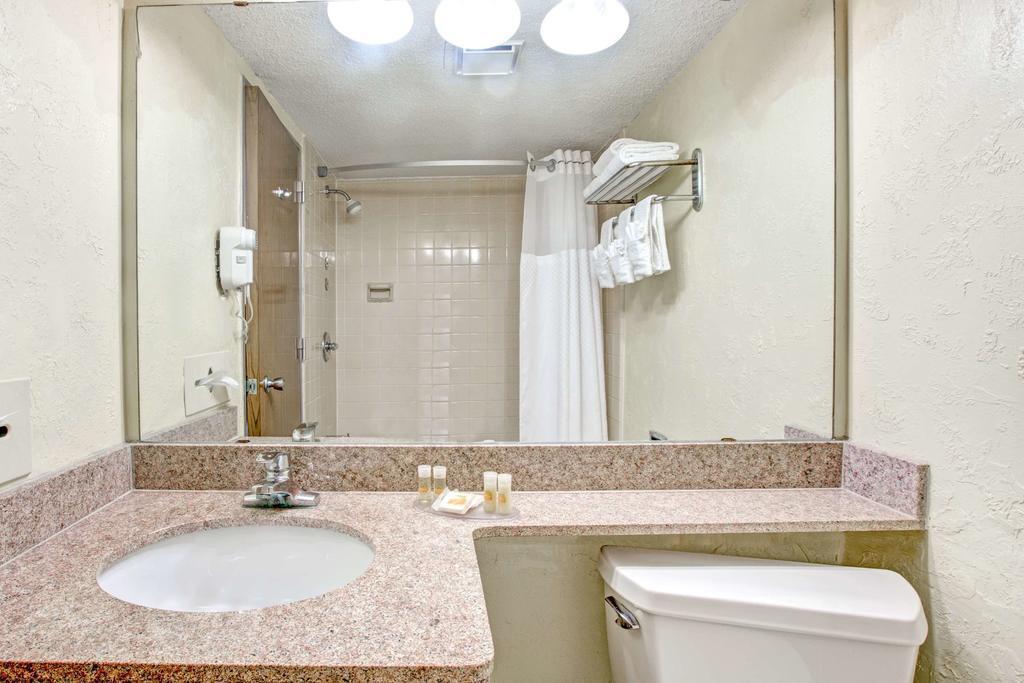 Quality Inn Gastonia Exteriör bild