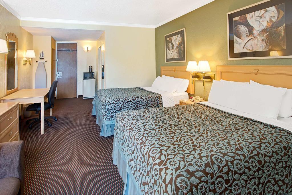 Quality Inn Gastonia Exteriör bild